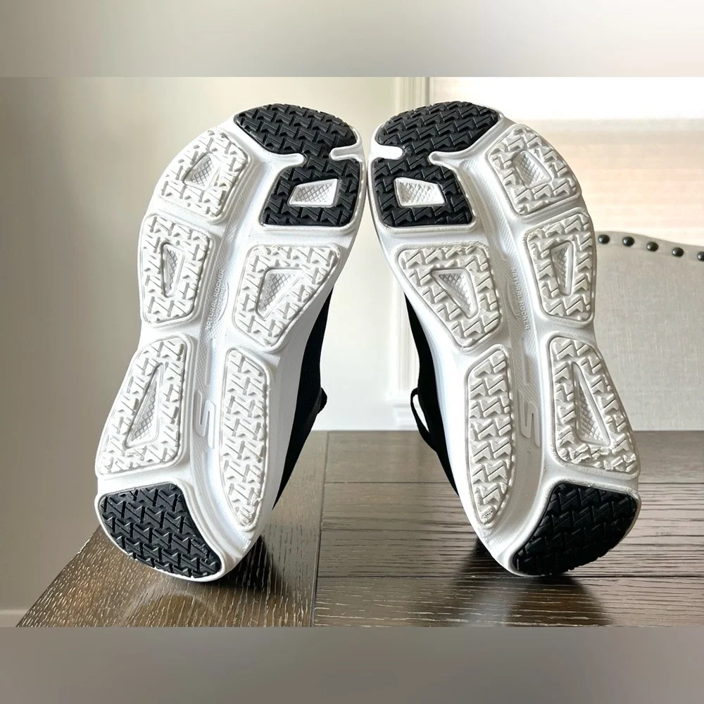 SKECHERS MAX CUSHIONING MESH LACE UP SNEAKERS ENDEAVOR SIZE 9.5 - Picture 12 of 13